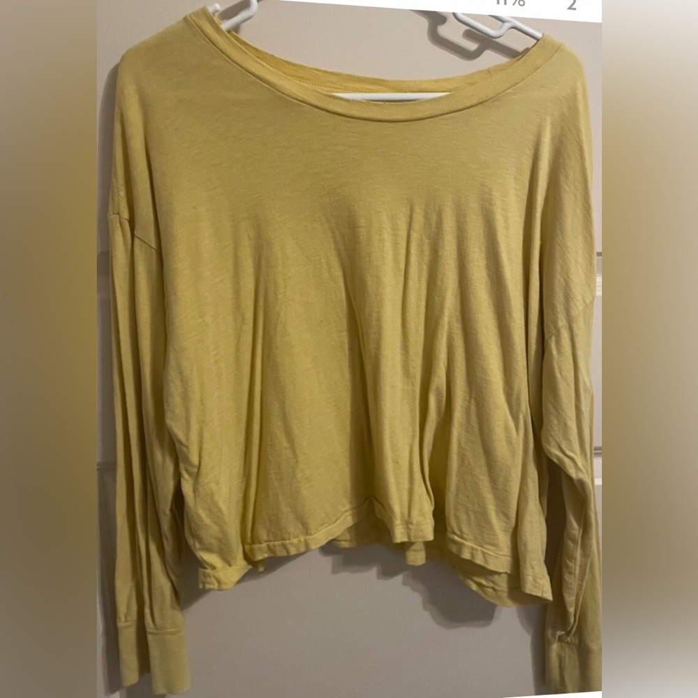Woman’s Ribbed Aerie Yellow Laid Back Cropped Sweater